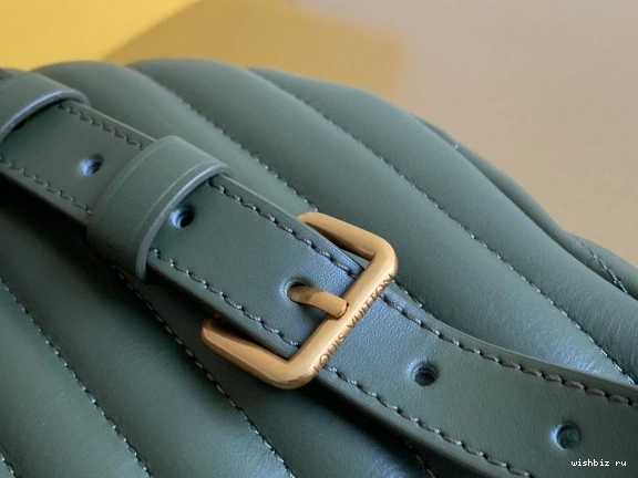 WIS NEW WAVE VUITTON LOUIS BUMBAG 0827